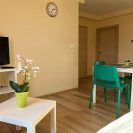 Suri Bau Apartman Mosonmagyaróvár - Szobák