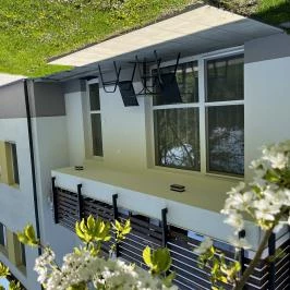 Suri Bau Apartman Mosonmagyaróvár - Medence/kert