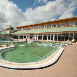 Thermal Hotel Superior Mosonmagyaróvár Mosonmagyaróvár - Medence/kert