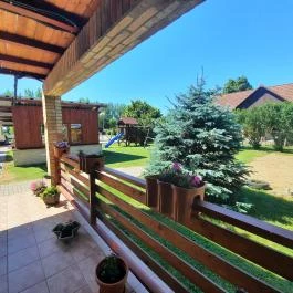 Ponty Poronty Vendégház Nagybaracska - Medence/kert