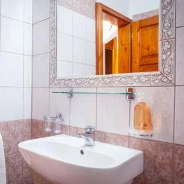 Kőkapu Vadászkastély és Hotel & Apartments Nagyhuta - Szobák