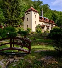 Kőkapu Vadászkastély és Hotel & Apartments