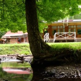 Kőkapu Vadászkastély és Hotel & Apartments Nagyhuta - Külső kép