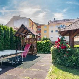 Oázis Hotel Nagykanizsa - Medence/kert