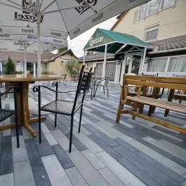 Tókert Fogadó Nagymányok - Medence/kert