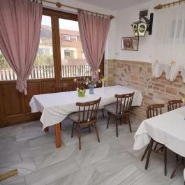 Tókert Fogadó Nagymányok - Vendéglátás