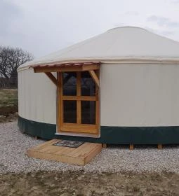 Szent Márton Jurtaszállás