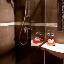 Avia M0 Motel Nagytarcsa - Egyéb