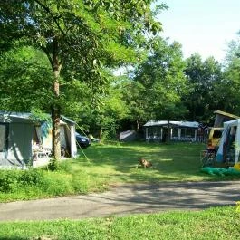 Angela Farm Naturista Camping & Bungalow Nemesbük - Medence/kert