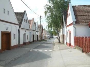 Nemesnádudvari történelmi pincesor Nemesnádudvar