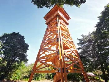 Tücsökdomb kilátó Nemesvita