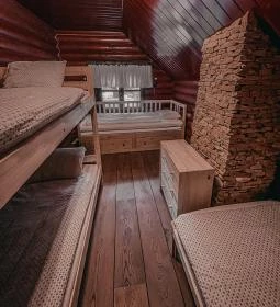 Medulienka Rönkház