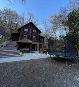 Medulienka Rönkház