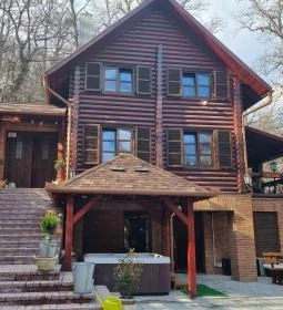 Medulienka Rönkház