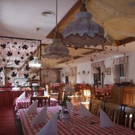 Szent Flórián Fogadó Nőtincs - Vendéglátás