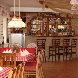 Szent Flórián Fogadó Nőtincs - Vendéglátás