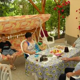 Kaló Vendégház Novaj - Vendéglátás