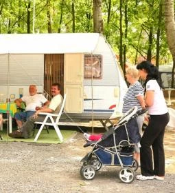 Sárkány Apartman & Kemping