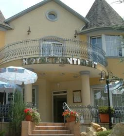 Hotel Continent Szálloda