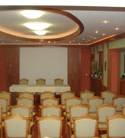 Hotel Continent Szálloda