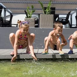 Hotel Pagony**** Wellness & Conference Nyíregyháza - Medence/kert