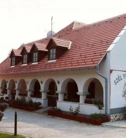 Szél Fiai Fogadó & Cellárium