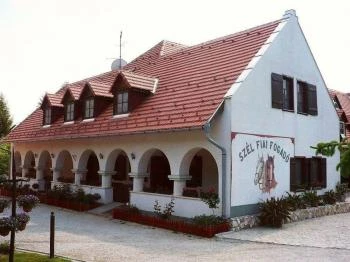 Szél Fiai Fogadó & Cellárium Nyúl