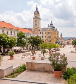 Pécsi Széchenyi tér