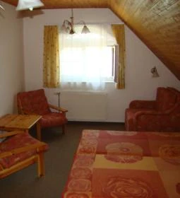 Közutas Apartmanház 