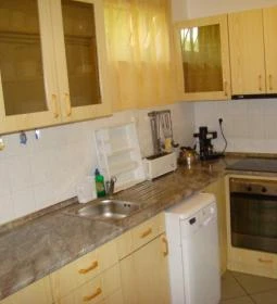 Közutas Apartmanház 