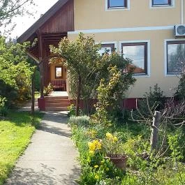 Kulcsos Vendégház Ôriszentpéter - Medence/kert