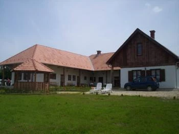 Szekeres Lovasfarm Ôriszentpéter