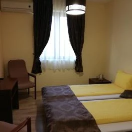 Neon 2 Vendégház Orosháza - Szobák