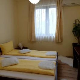 Neon 2 Vendégház Orosháza - Szobák