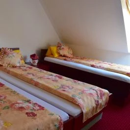 Neon 2 Vendégház Orosháza - Szobák