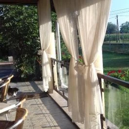 Neon 2 Vendégház Orosháza - Medence/kert