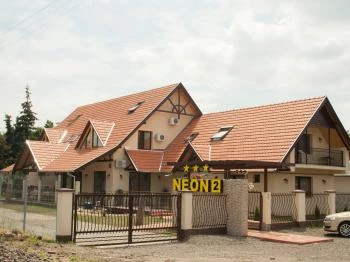 Neon 2 Vendégház Orosháza