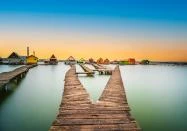 Bokodi-tó - lebegő falu Oroszlány