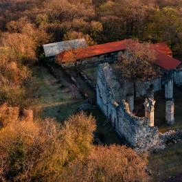 Vértesszentkereszti bencés apátsági templomrom Oroszlány - Egyéb