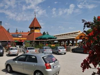 Huszár Vendéglő Örvényes