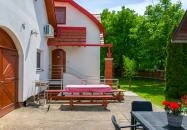 Huszár Vendégház Örvényes