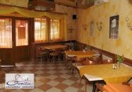 Família Pizzéria Paks