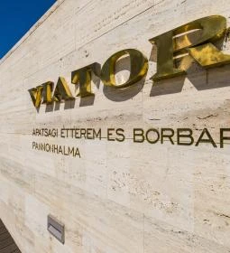 VIATOR Apátsági Étterem és Borbár