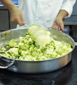 VIATOR Apátsági Étterem és Borbár