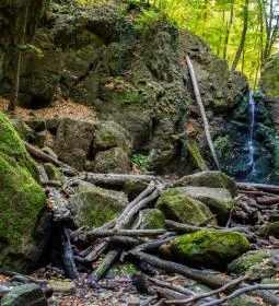 Ilona-völgyi vízesés