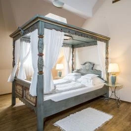 Gastland M1 Hotel Páty - Szobák