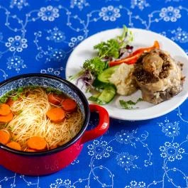 Gastland M1 Hotel Páty - Vendéglátás