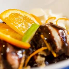 Gastland M1 Hotel Páty - Vendéglátás