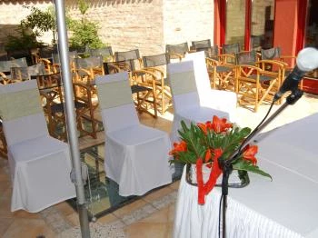 Aranykacsa Étterem - Dakk Club Pécs