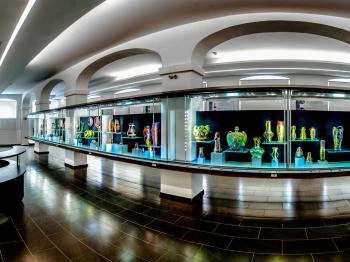 Gyugyi László Zsolnay gyűjteménye Pécs